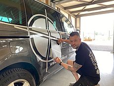 Autoverklebungen, Schaufenster- Büroverklebungen